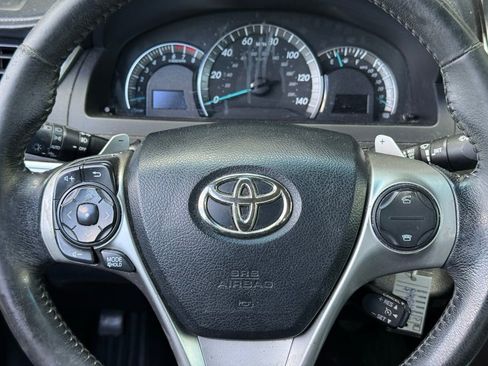 Used 2016 Toyota Camry SE FWD image 13