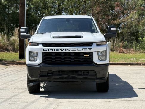 Used 2022 Chevrolet Silverado 2500 Custom w/ Custom Convenience Package AWD/4WD image 4