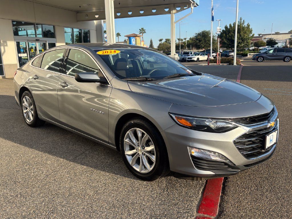 Used 2024 Chevrolet Malibu LT FWD image 3