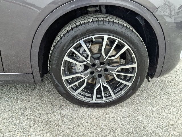 Certified 2025 Maserati Grecale GT AWD/4WD image 12