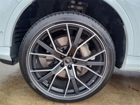 Used 2023 Audi Q7 3.0T Prestige image 19