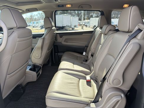 Used 2023 Honda Odyssey Elite image 32
