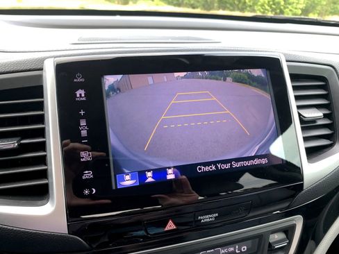 Used 2017 Honda Pilot Touring image 15