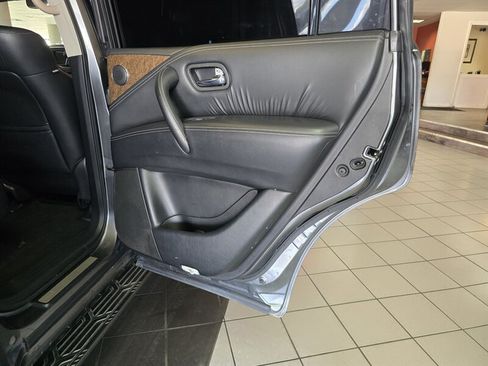 Used 2017 INFINITI QX80 2WD image 17