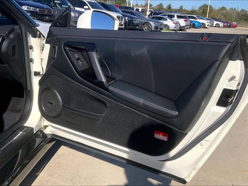 Used 2015 Nissan GT-R Premium image 24