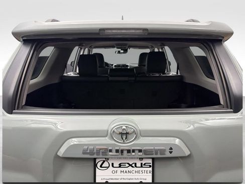 Used 2022 Toyota 4Runner TRD Sport AWD/4WD image 35