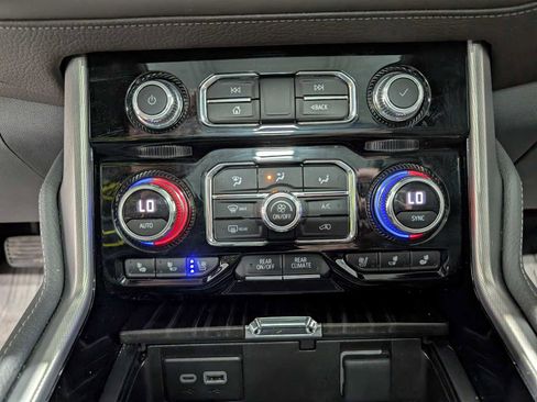 Certified 2023 GMC Yukon Denali w/ LPO, Floor Liner Package AWD/4WD image 32
