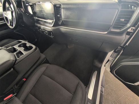 Certified 2025 Chevrolet Silverado 2500 LT w/ Convenience Package image 28