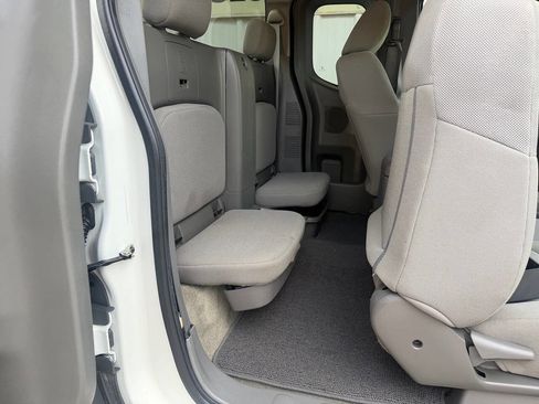 Used 2017 Nissan Frontier S RWD image 15