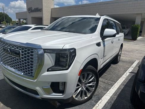 Used 2024 GMC Yukon XL Denali w/ Denali Reserve Package AWD/4WD image 1
