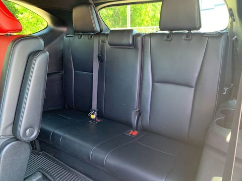 Used 2023 Toyota Highlander XSE AWD/4WD image 18