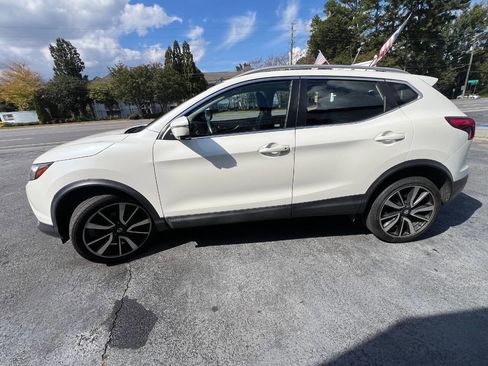 Used 2017 Nissan Rogue Sport SL w/ SL Premium Package image 5