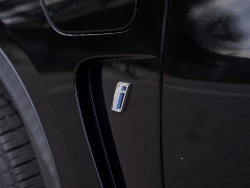 Used 2018 BMW X5 xDrive40e w/ Executive Package image 11