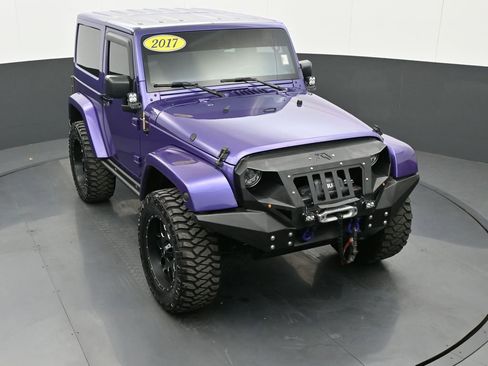 Used 2017 Jeep Wrangler Sahara image 33