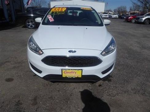Used 2018 Ford Focus SE image 4
