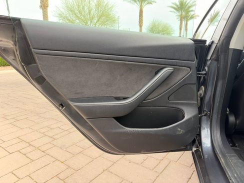 Used 2019 Tesla Model 3 Long Range image 9