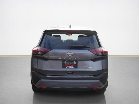 Certified 2022 Nissan Rogue SV image 4
