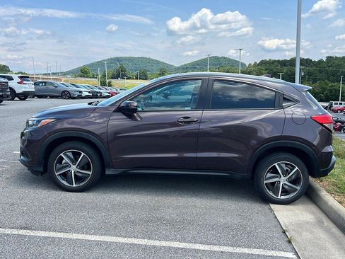 Used 2021 Honda HR-V EX image 2