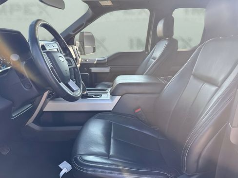 Used 2018 Ford F150 Lariat w/ Equipment Group 502A Luxury AWD/4WD image 11