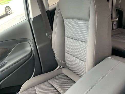 Used 2023 GMC Terrain SLE image 21