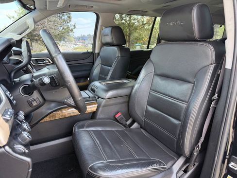 Used 2017 GMC Yukon XL Denali w/ Open Road Package image 36