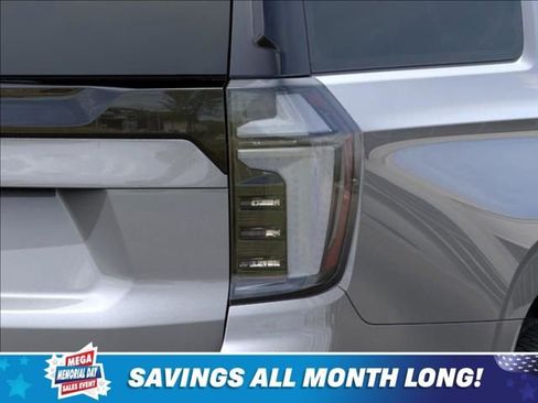 New 2026 Chevrolet Suburban Premier w/ Sun And Tow Package AWD/4WD image 11