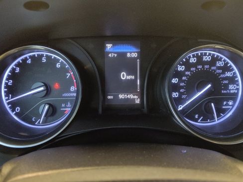 Used 2019 Toyota Camry LE image 23