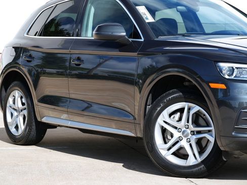 Used 2019 Audi Q5 2.0T Premium w/ Convenience Package AWD/4WD image 19