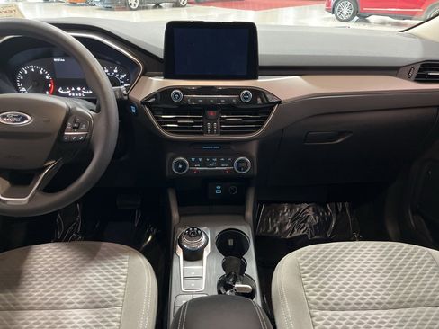 Used 2020 Ford Escape SE image 15