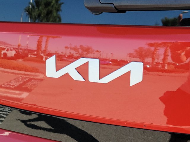 Used 2025 Kia Soul LX FWD image 25