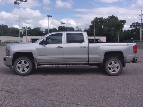 Used 2015 Chevrolet Silverado 2500 LTZ w/ LTZ Plus Package AWD/4WD image 4
