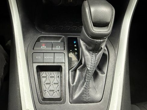 Used 2024 Toyota RAV4 XLE image 20