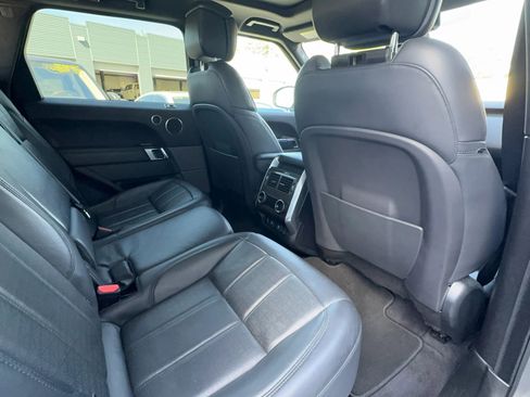 Used 2019 Land Rover Range Rover Sport HSE Dynamic image 13