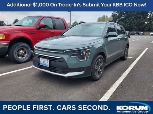 Used 2023 Kia Niro EX image 1