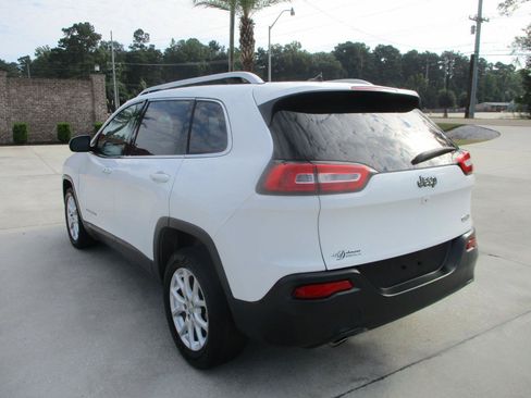 Used 2014 Jeep Cherokee Latitude w/ Comfort/Convenience Group FWD image 24