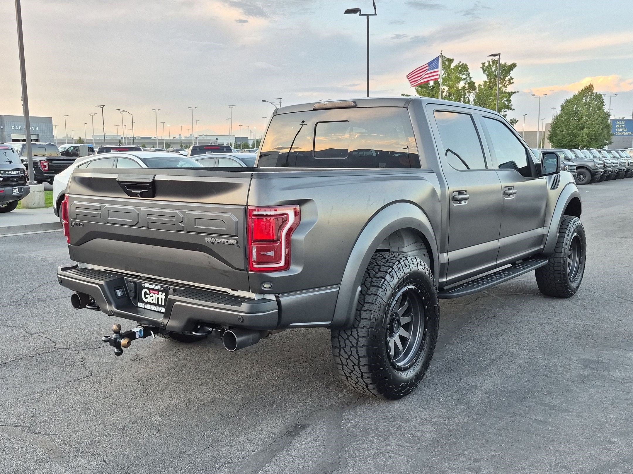 Used 2018 Ford F150 Raptor w/ Equipment Group 802A Luxury AWD/4WD image 3