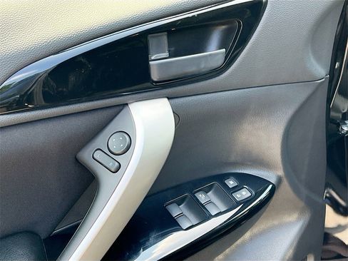 New 2025 Mitsubishi Eclipse Cross LE image 17