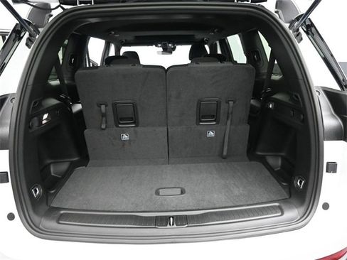 New 2025 Jeep Grand Cherokee L Laredo image 18