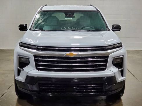 New 2026 Chevrolet Traverse High Country w/ LPO, Floor Liner Package AWD/4WD image 8