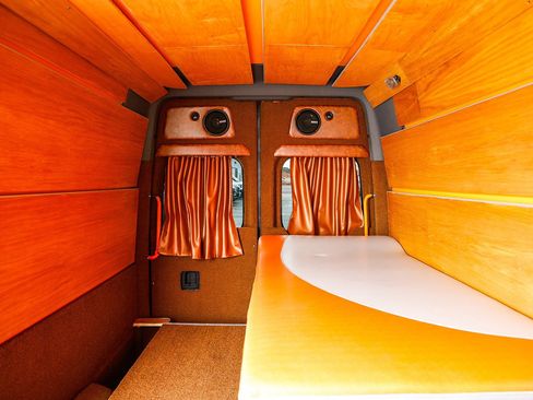 Used 2024 Mercedes-Benz Sprinter 2500 image 24