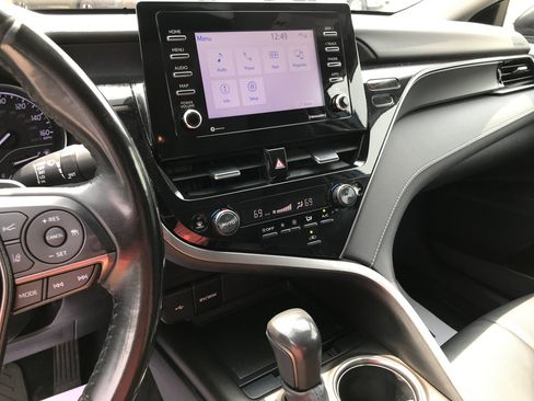 Used 2023 Toyota Camry SE w/ Convenience Package FWD image 17