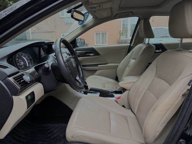 Used 2017 Honda Accord EX-L image 14