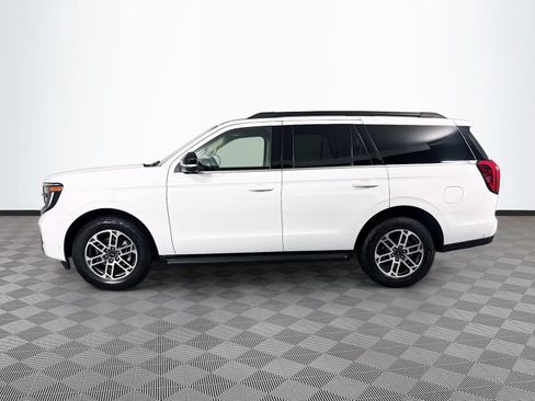 Used 2025 Ford Expedition Active AWD/4WD image 4