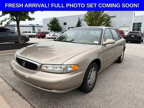 Used 2002 Buick Century Custom w/ Special Edition Pkg FWD image 1