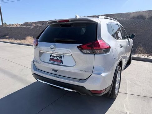 Used 2017 Nissan Rogue SV AWD/4WD image 8