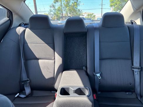 Used 2025 Nissan Altima 2.5 SV FWD image 39