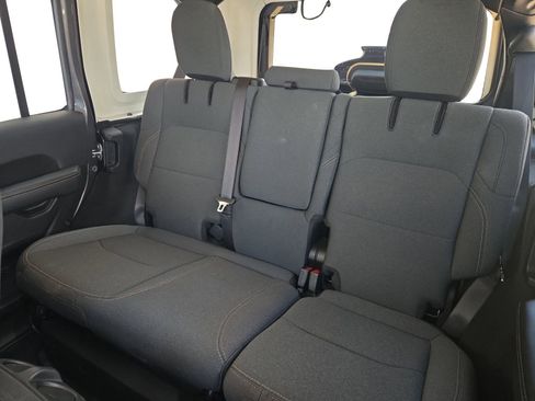 Used 2025 Jeep Wrangler Unlimited Sahara w/ Safety Group AWD/4WD image 23