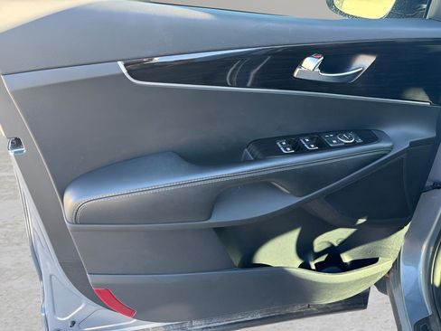 Used 2019 Kia Sorento LX w/ Option Group 020 image 14