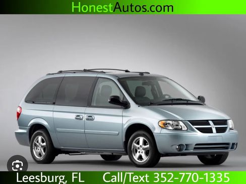 Used 2005 Dodge Caravan SXT w/ Popular Equipment Group FWD image 1