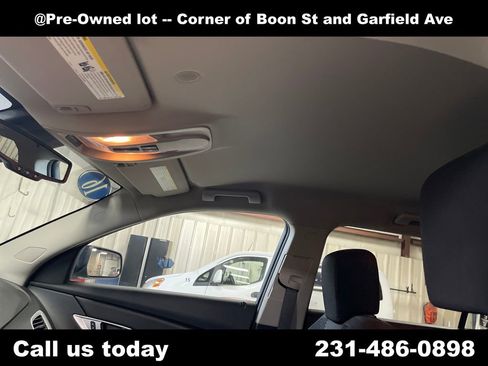 Used 2016 GMC Terrain SLE w/ Convenience Package AWD/4WD image 15
